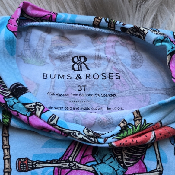 Bums & Roses Bone Chillin - Picture 6 of 7